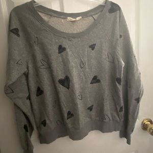 Forever 21 Women’s Gray Heart Sweatshirt Small